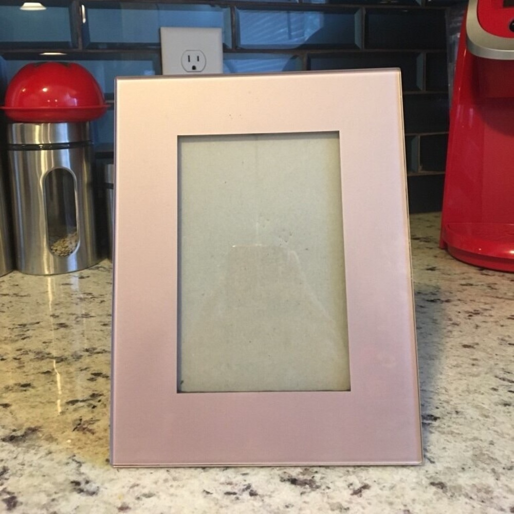 (4) Picture frames